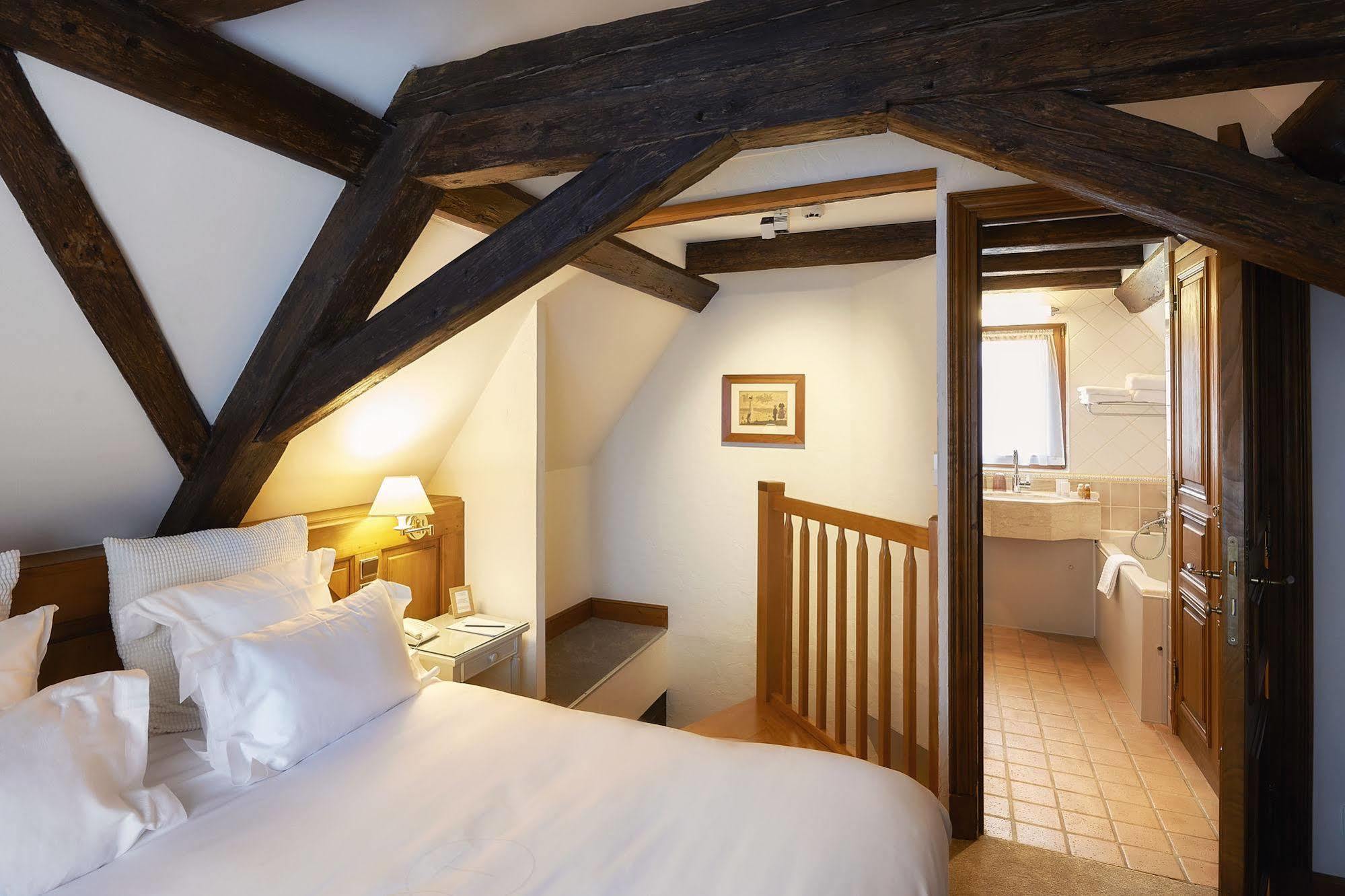 Relais & Chateaux La Maison Des Tetes Colmar Exterior foto